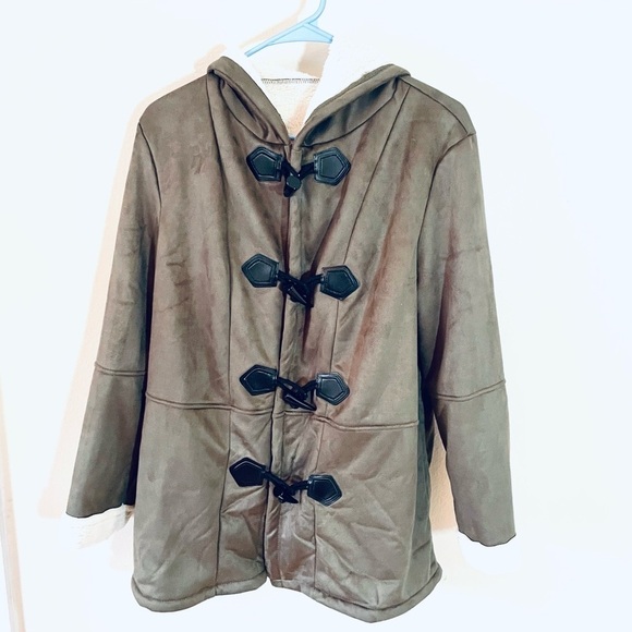Women’s Army Green Fleece Jacket - Size Medium - Picture 10 of 13